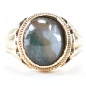 9CT GOLD & MOSS AGATE SIGNET RING