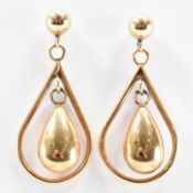 PAIR OF GOLD DROP EARRINGS