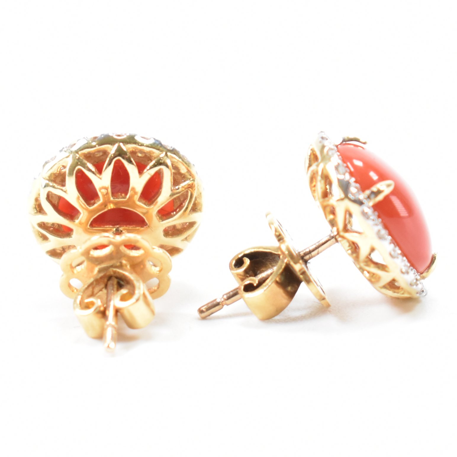 PAIR OF 18CT GOLD CORAL & DIAMOND EARRINGS - Image 3 of 4