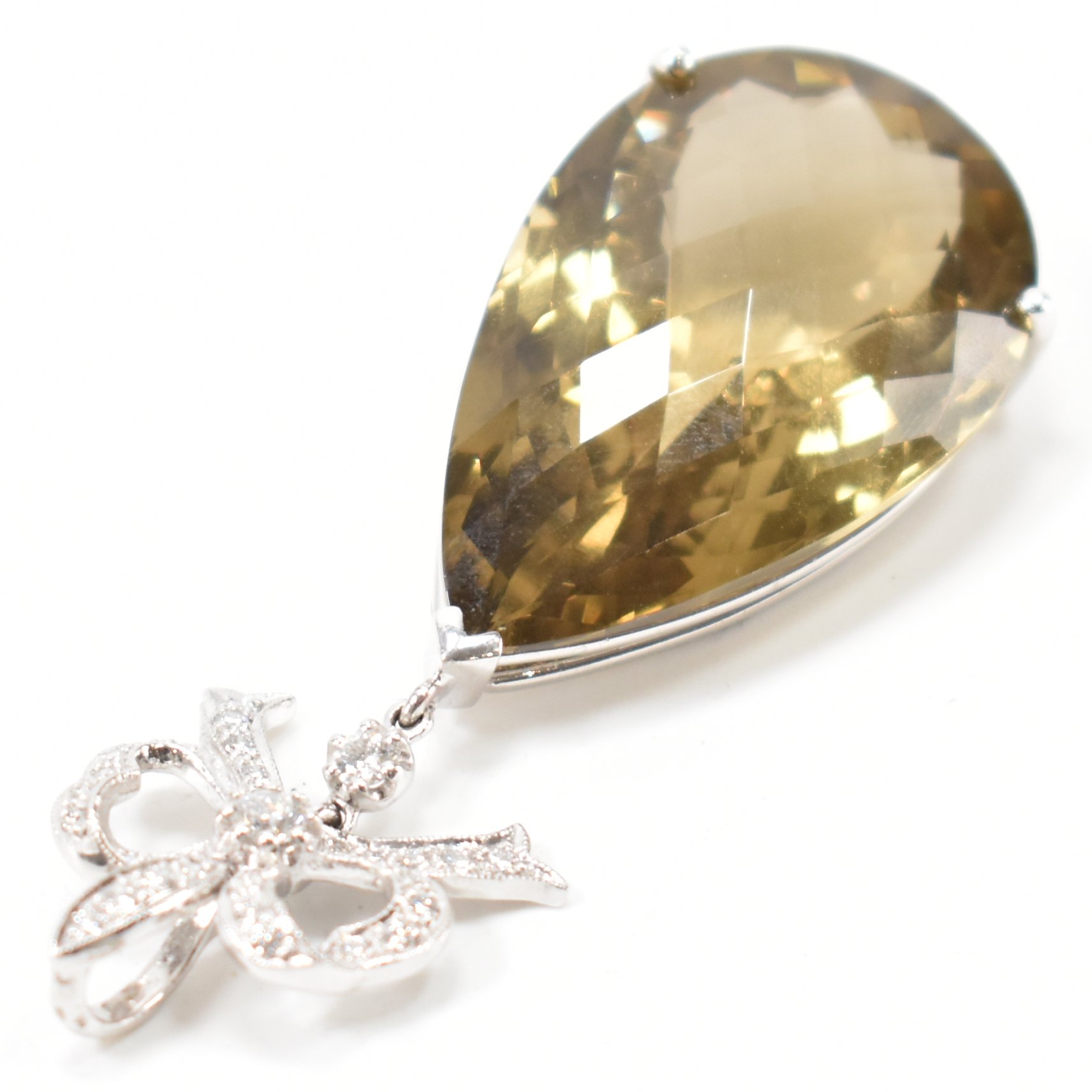 18CT WHITE GOLD DIAMOND & CITRINE PENDANT - Image 5 of 6