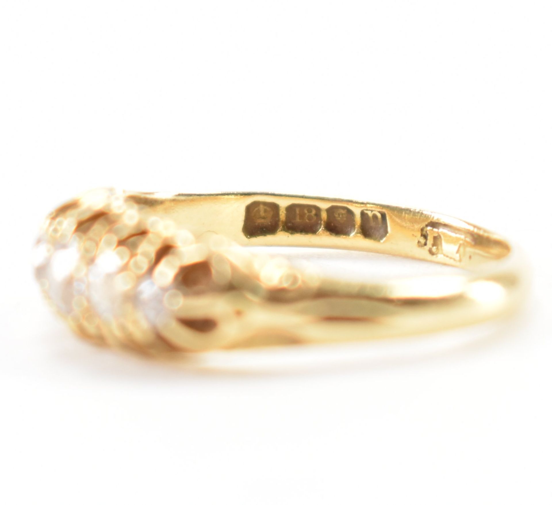 EDWARDIAN ANTIQUE 18CT GOLD & DIAMOND 5 STONE RING - Image 5 of 7