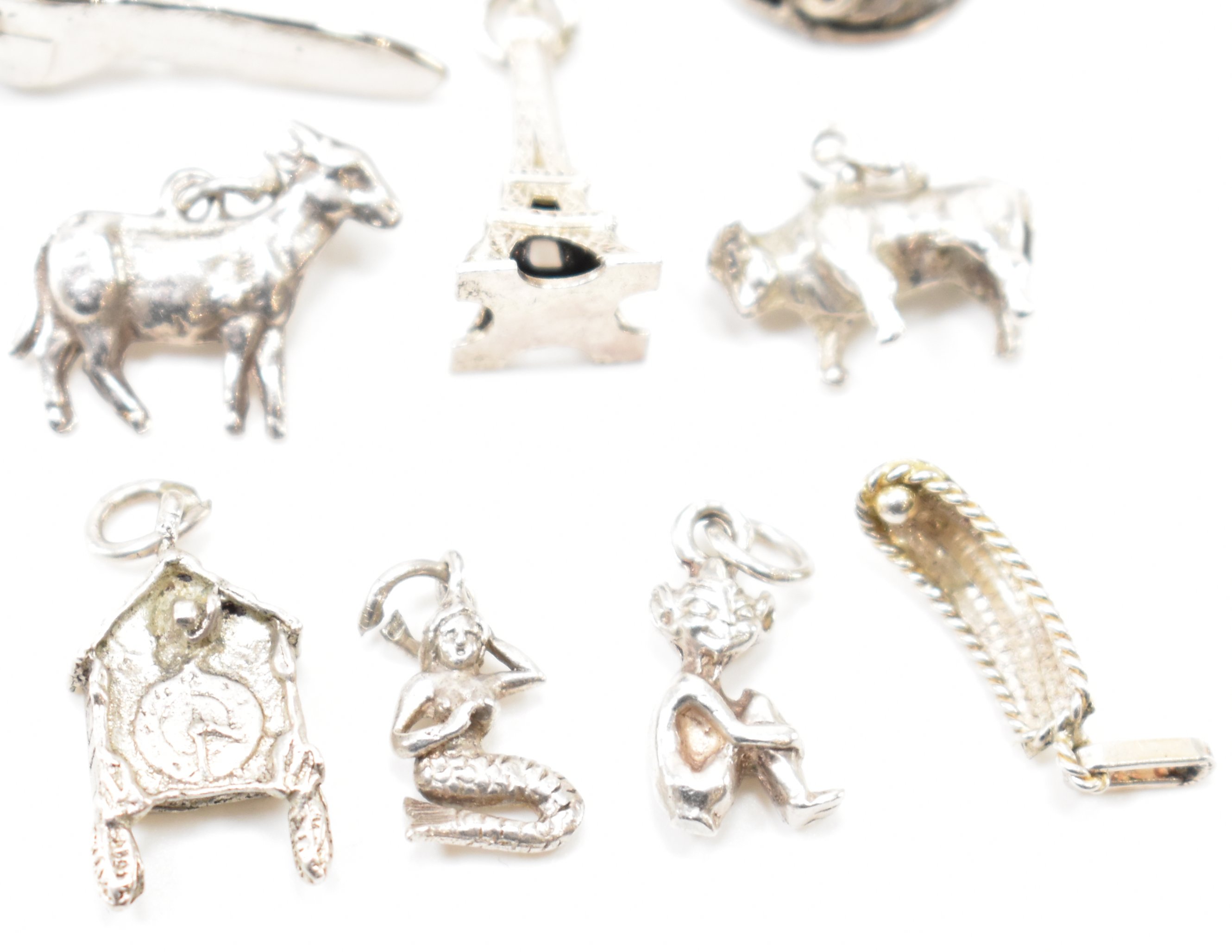 GROUP OF VINTAGE WHITE METAL CHARMS - Image 5 of 6
