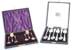CASED SET OF 6 SILVER HALLMARKED APOSTLE SPOONS