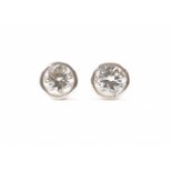 PAIR OF HALLMARKED 18CT GOLD & DIAMOND STUD EARRINGS