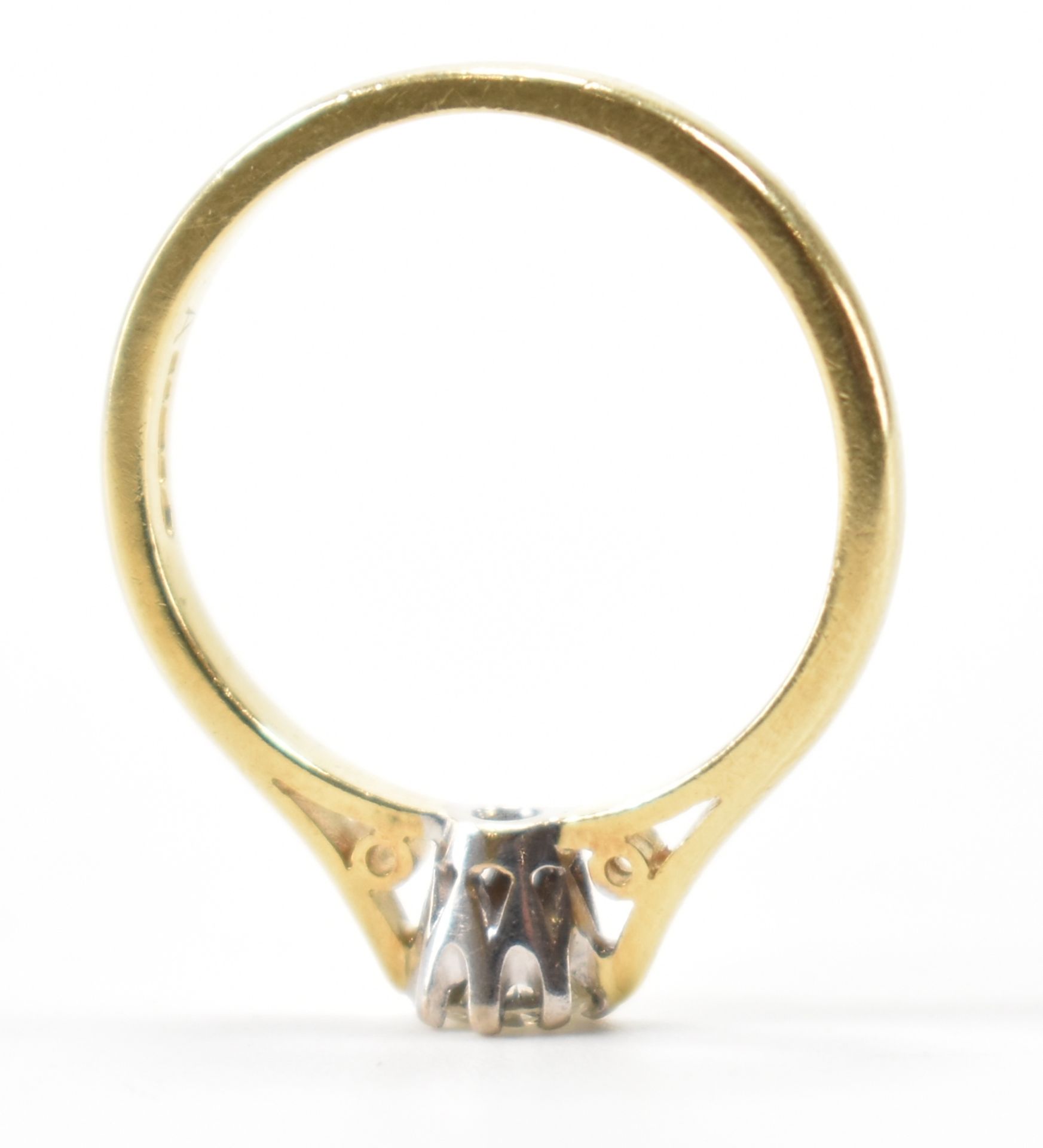 HALLMARKED 18CT GOLD & DIAMOND RING - Image 8 of 9