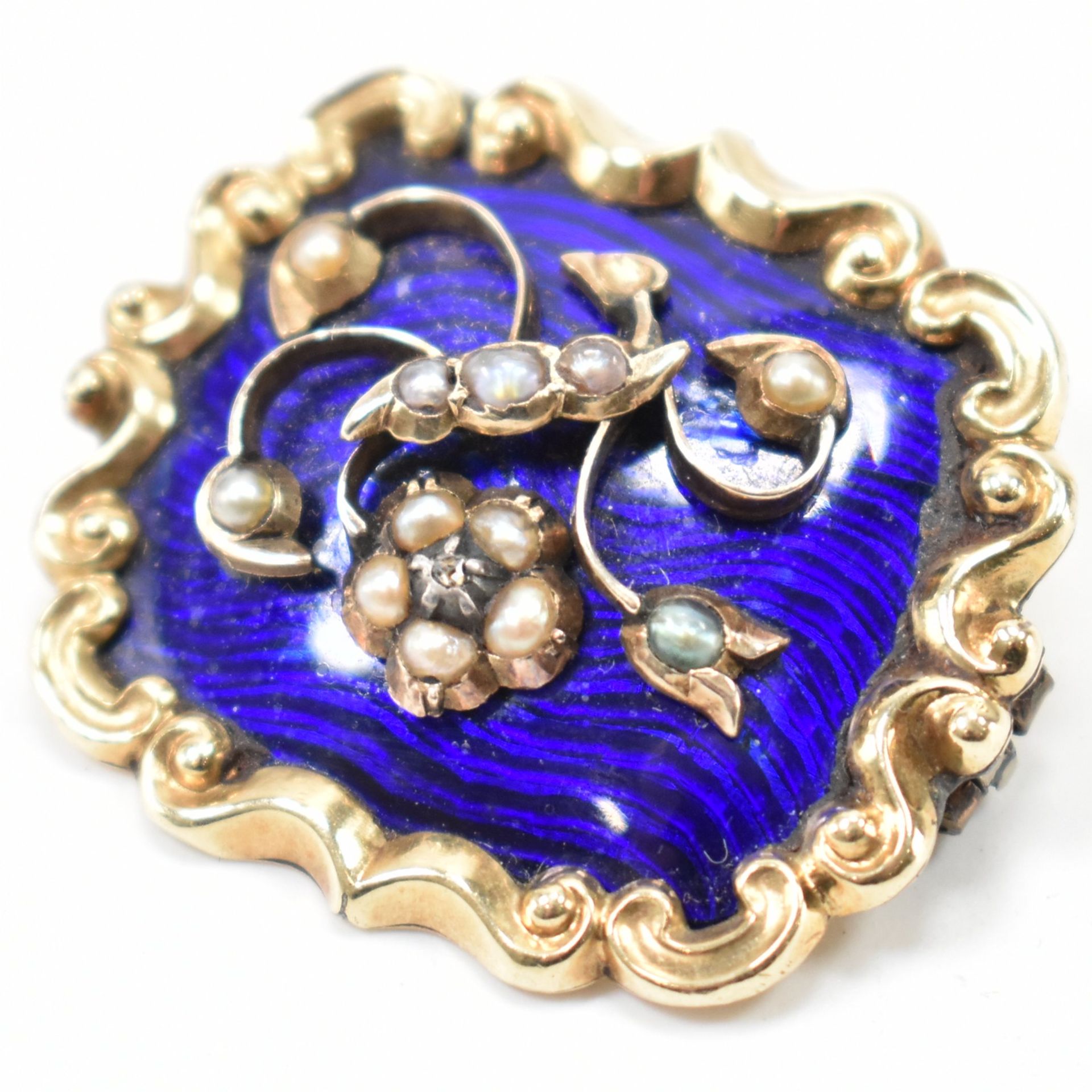 GEORGIAN ANTIUE GOLD SEEDPEARL & ENAMEL BROOCH - Image 2 of 7