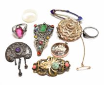 COLLECTION OF ANTIQUE VINTAGE JEWELLERY