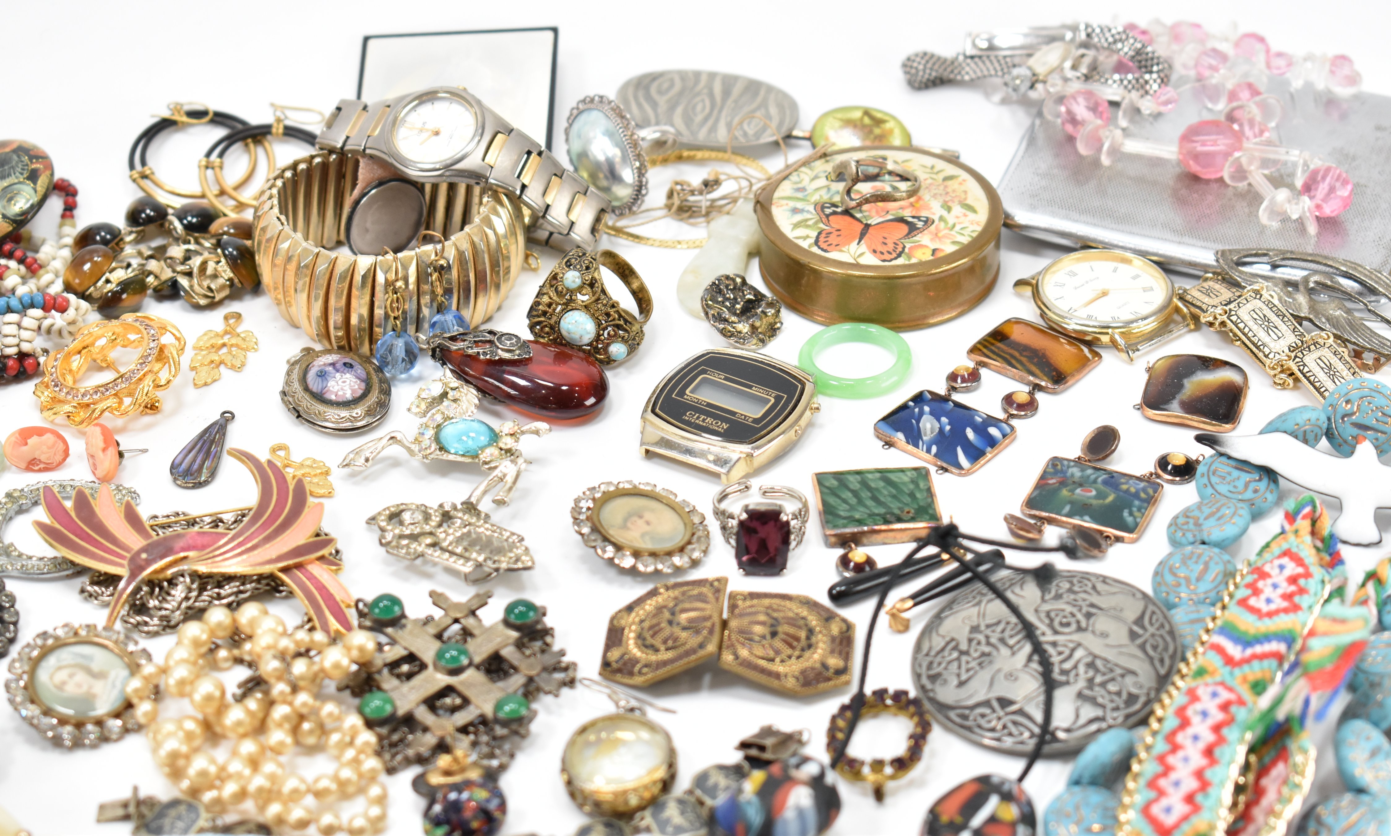 ASSORTMENT OF VINTAGE COSTUME JEWELLERY & WATCHES - Image 4 of 7