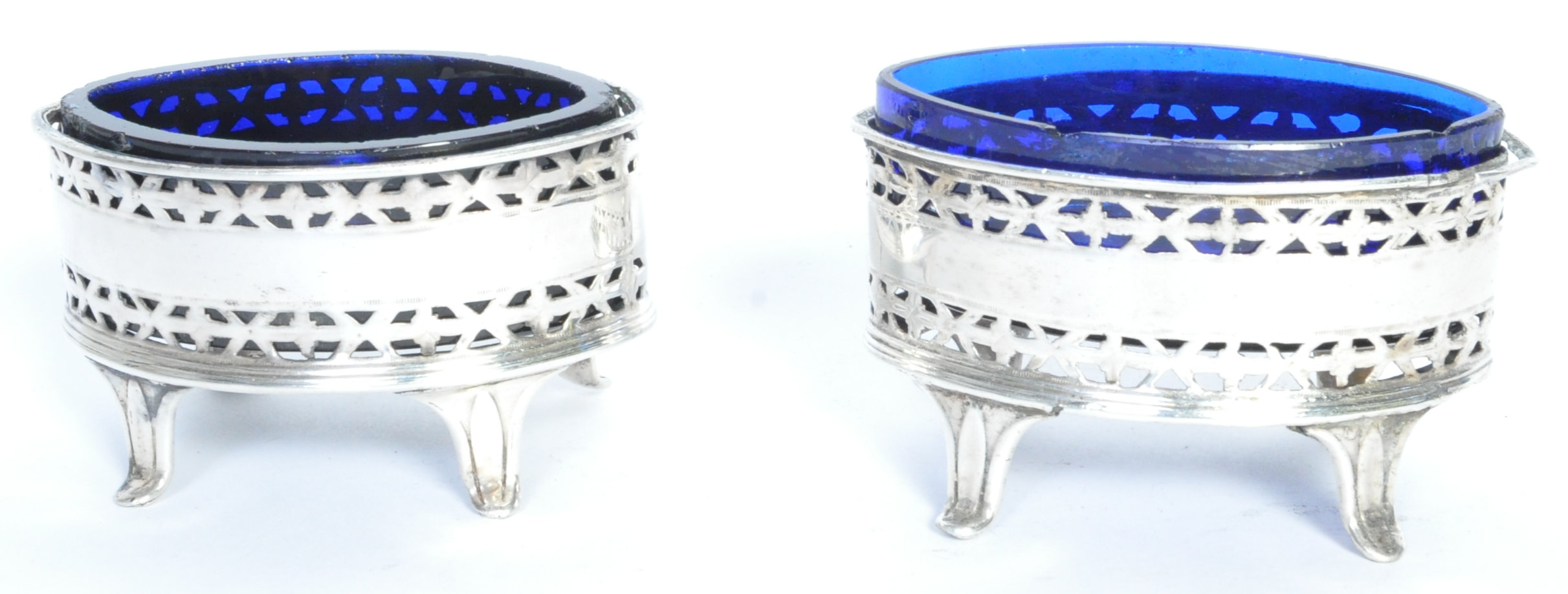 PAIR OF 19TH CENTURY SILVER TABLE SALTS - BLUE GLASS LINERS - Image 2 of 7