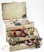 COLLECTION OF VINTAGE COSTUME & SILVER JEWELLERY