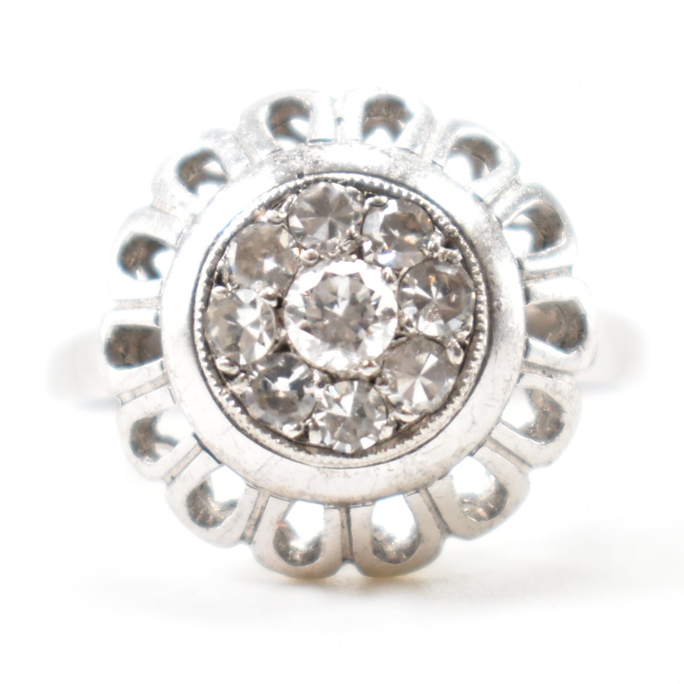 VINTAGE DIAMOND & WHITE METAL CLUSTER RING