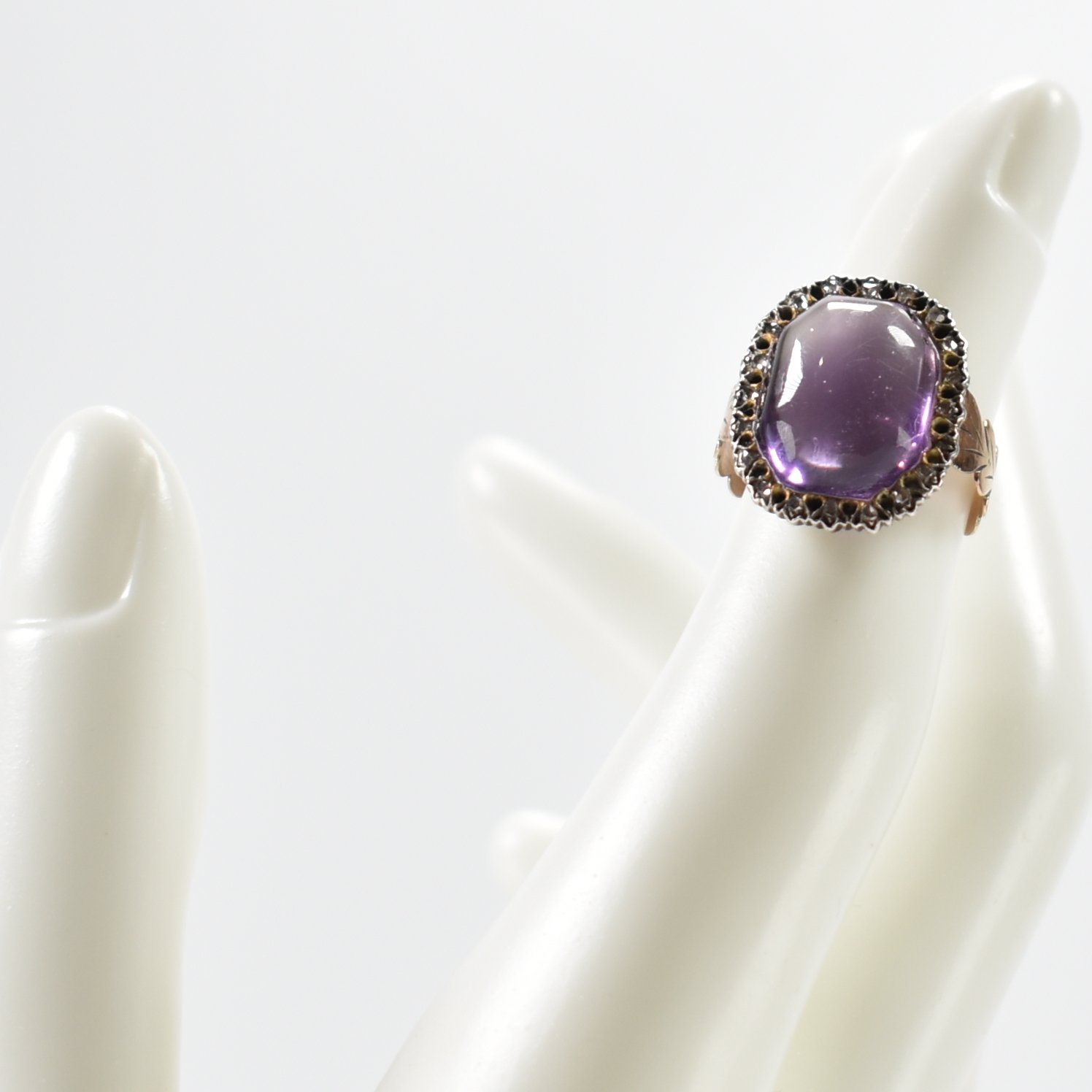 ANTIQUE GOLD AMETHYST & DIAMOND RING - Image 7 of 7