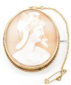 VICTORIAN GOLD & CARVED SHELL CAMEO BROOCH