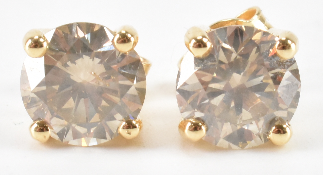 PAIR OF 18CT GOLD DIAMOND STUD EARRINGS