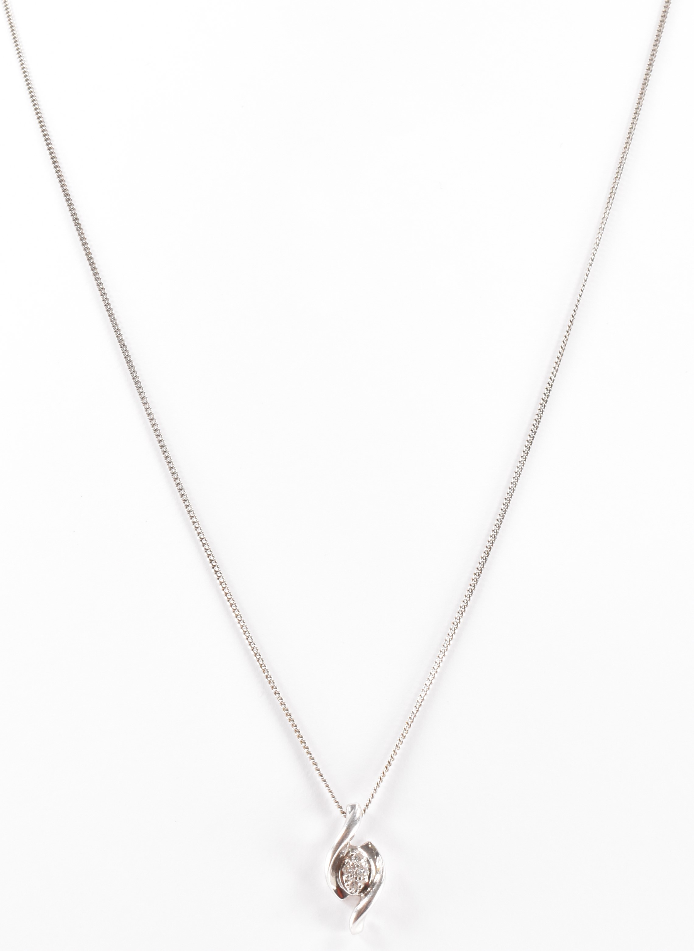 HALLMARKED 9CT GOLD & DIAMOND PENDANT NECKLACE - Image 2 of 5