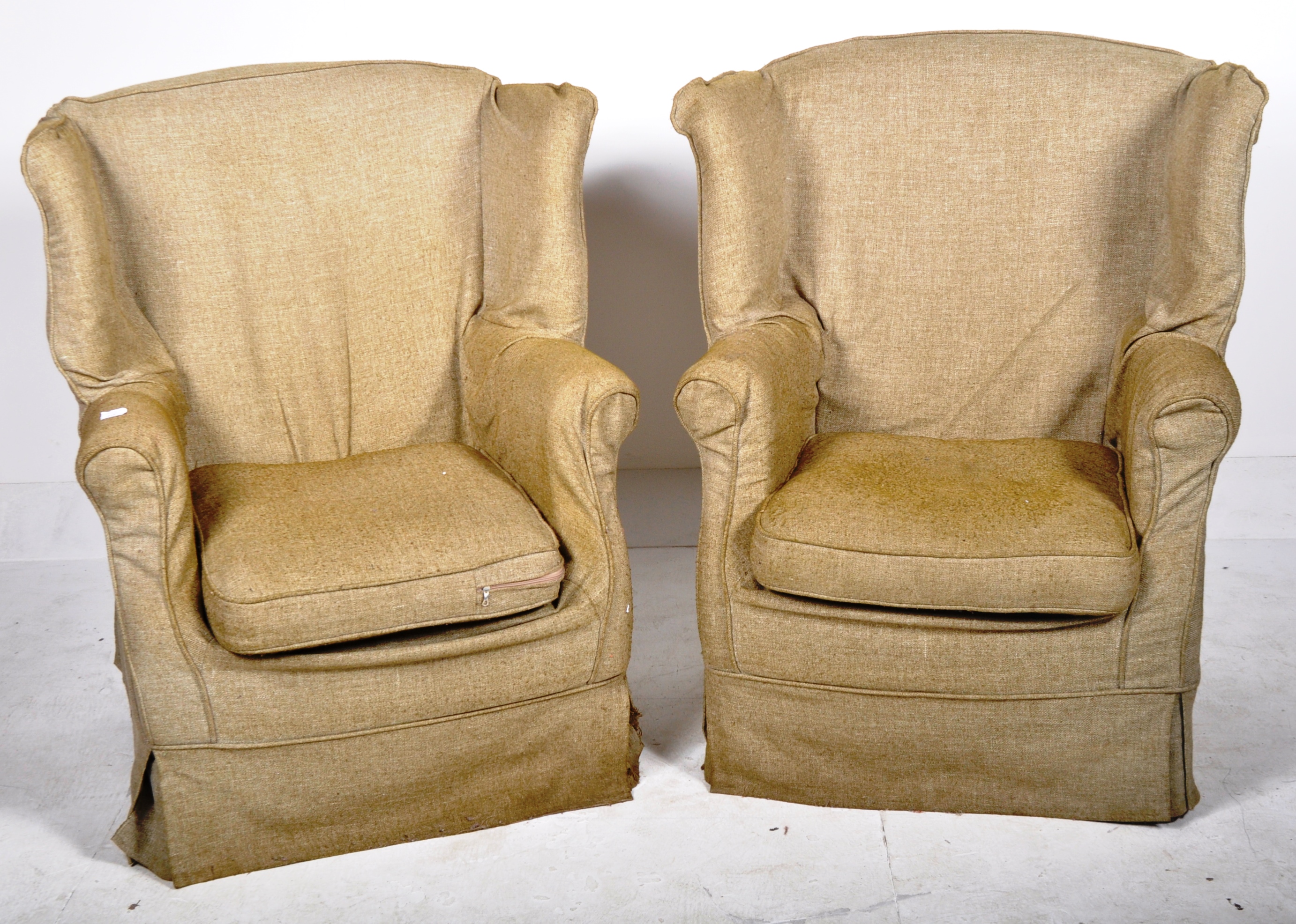 BELGIAN MODERN DESIGN - PAIR OF FLAMANT WING BACK ARMCHAIRS - Image 2 of 8