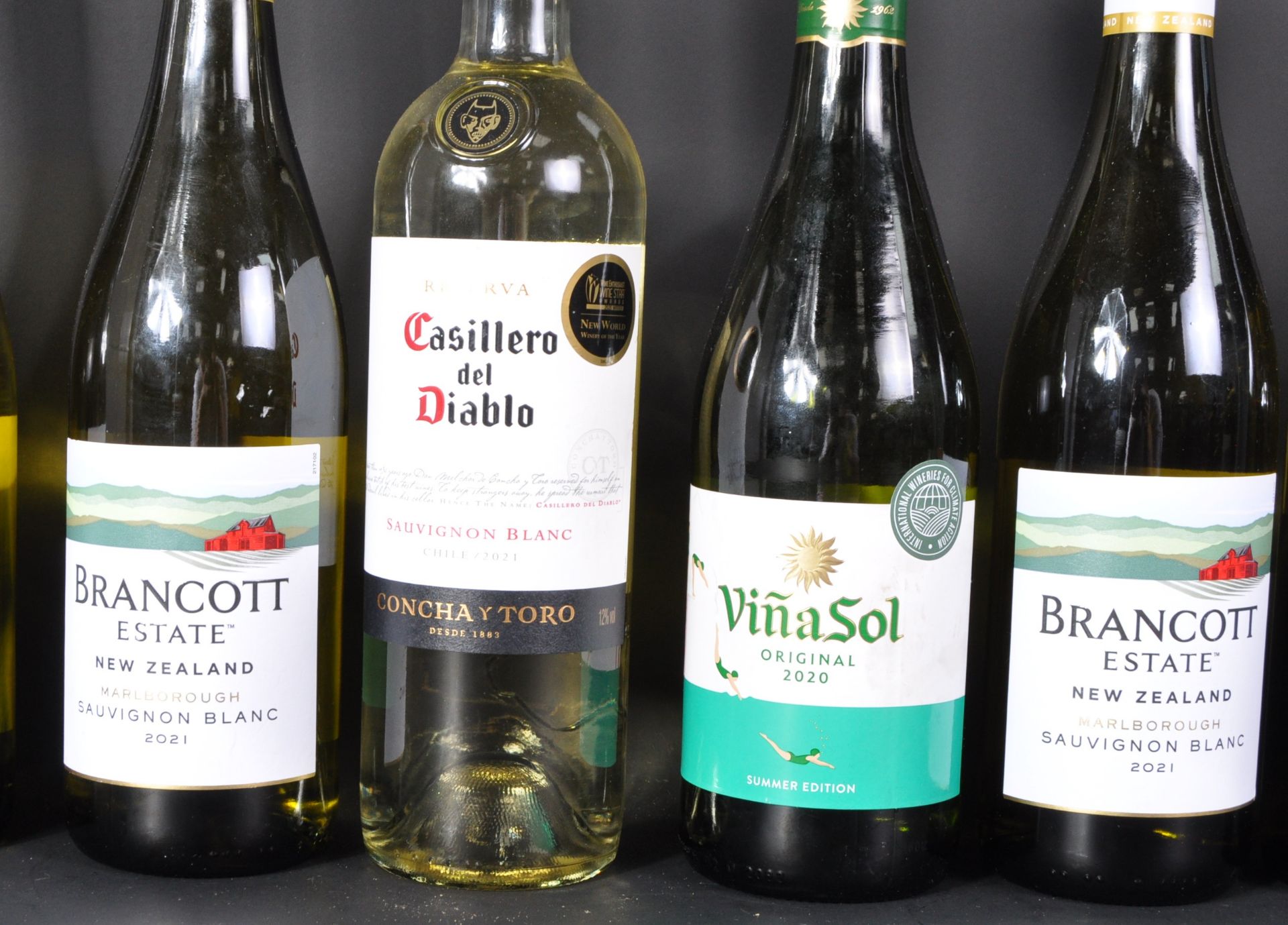 COLLECTION OF ASSORTED ALL WORLD WHITE WINE - Image 3 of 4