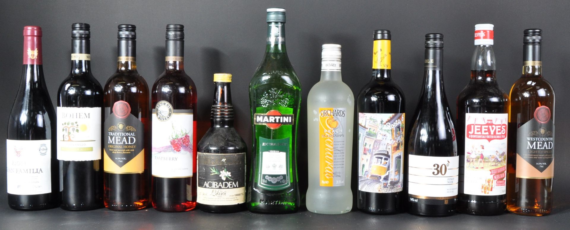 COLLECTION OF ASSORTED ALCOHOL WINE & SPIRITS