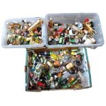 LARGE COLLECTION OF ASSORTED ALCOHOL MINIATURES