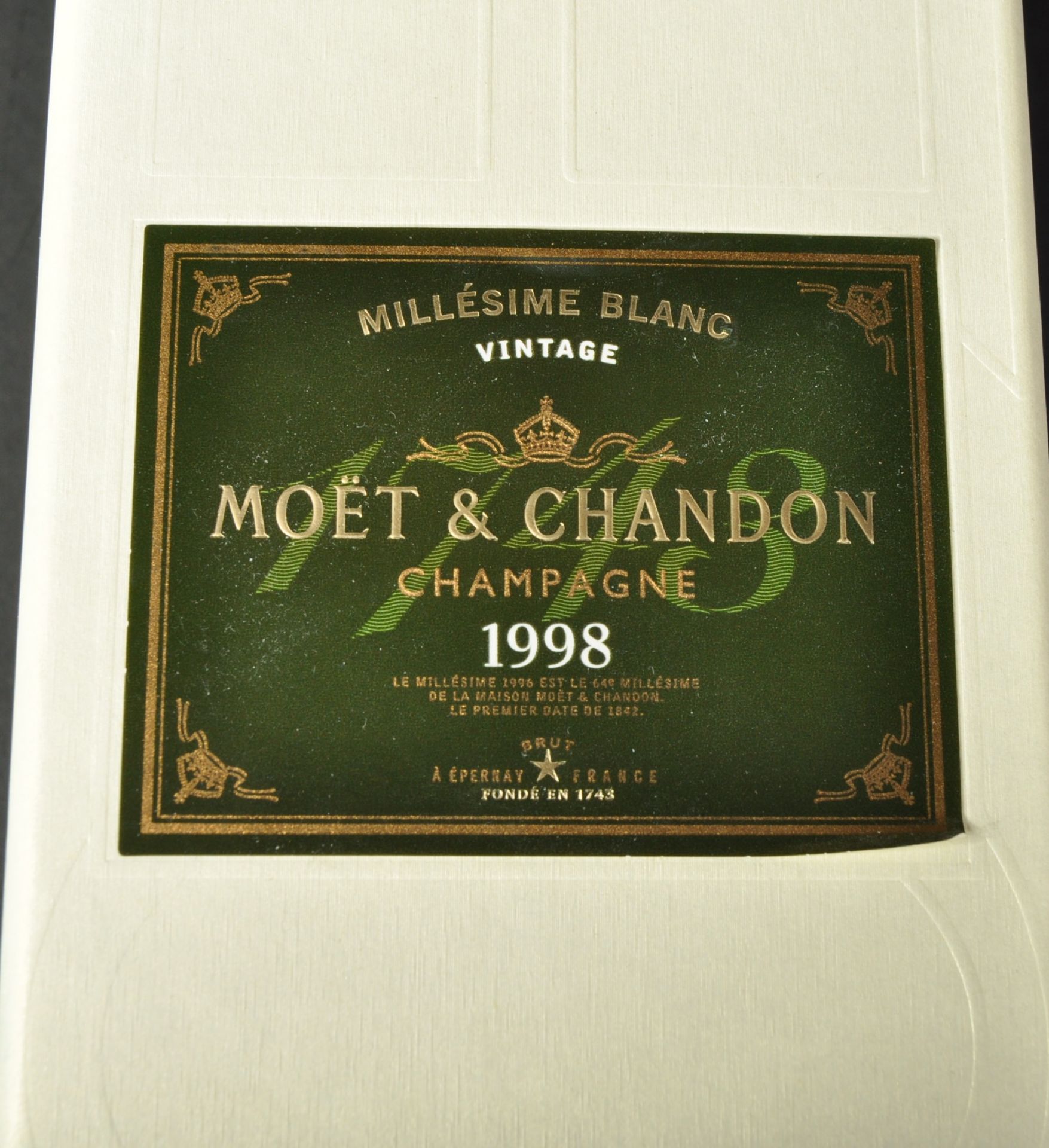 MOET & CHANDON MILLESIME BLANC 1998 SEALED CHAMPAGNE