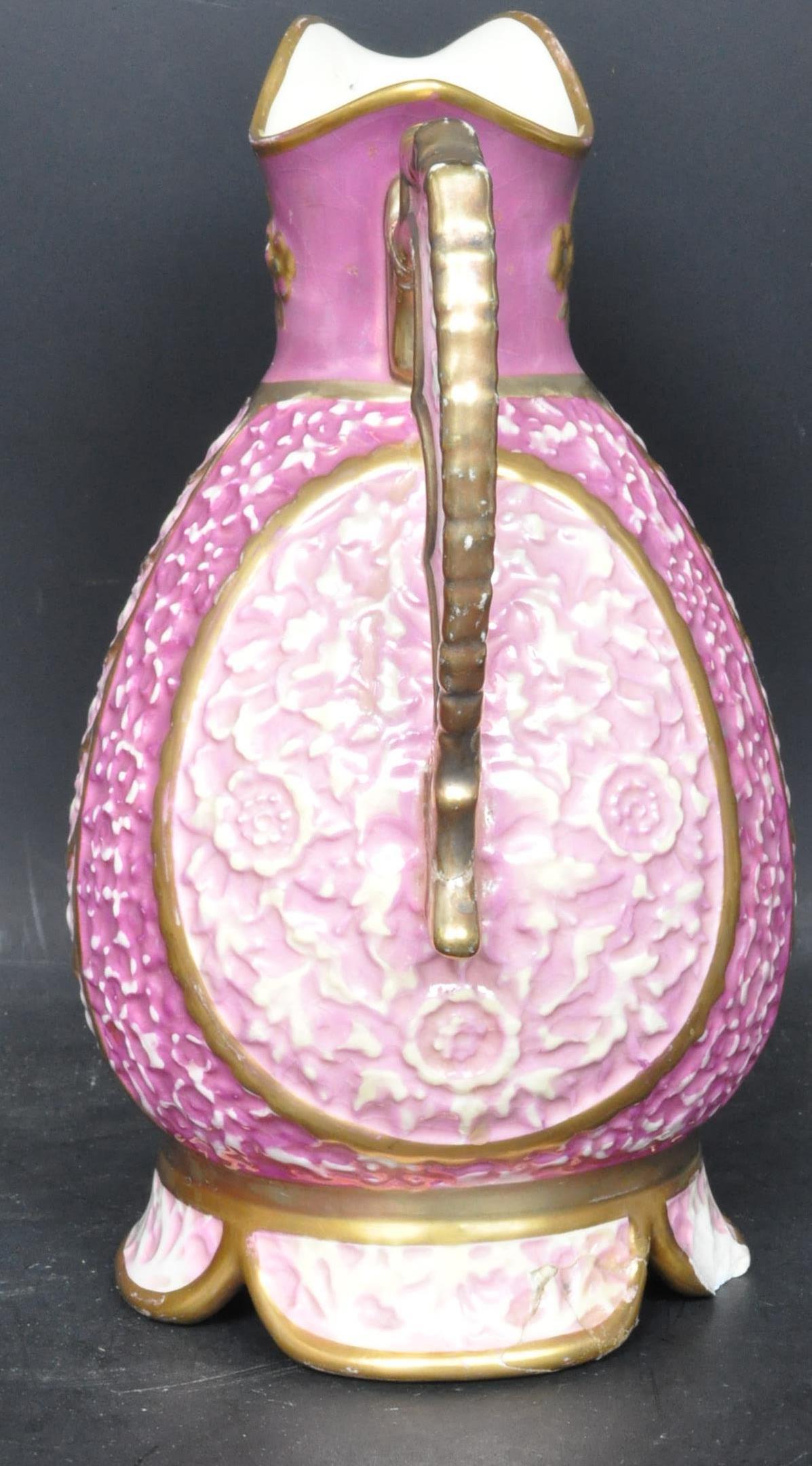 AN EARLY 20TH CENTURY 1900S PROCELAINE HUNGARIAN VASE - Image 2 of 4