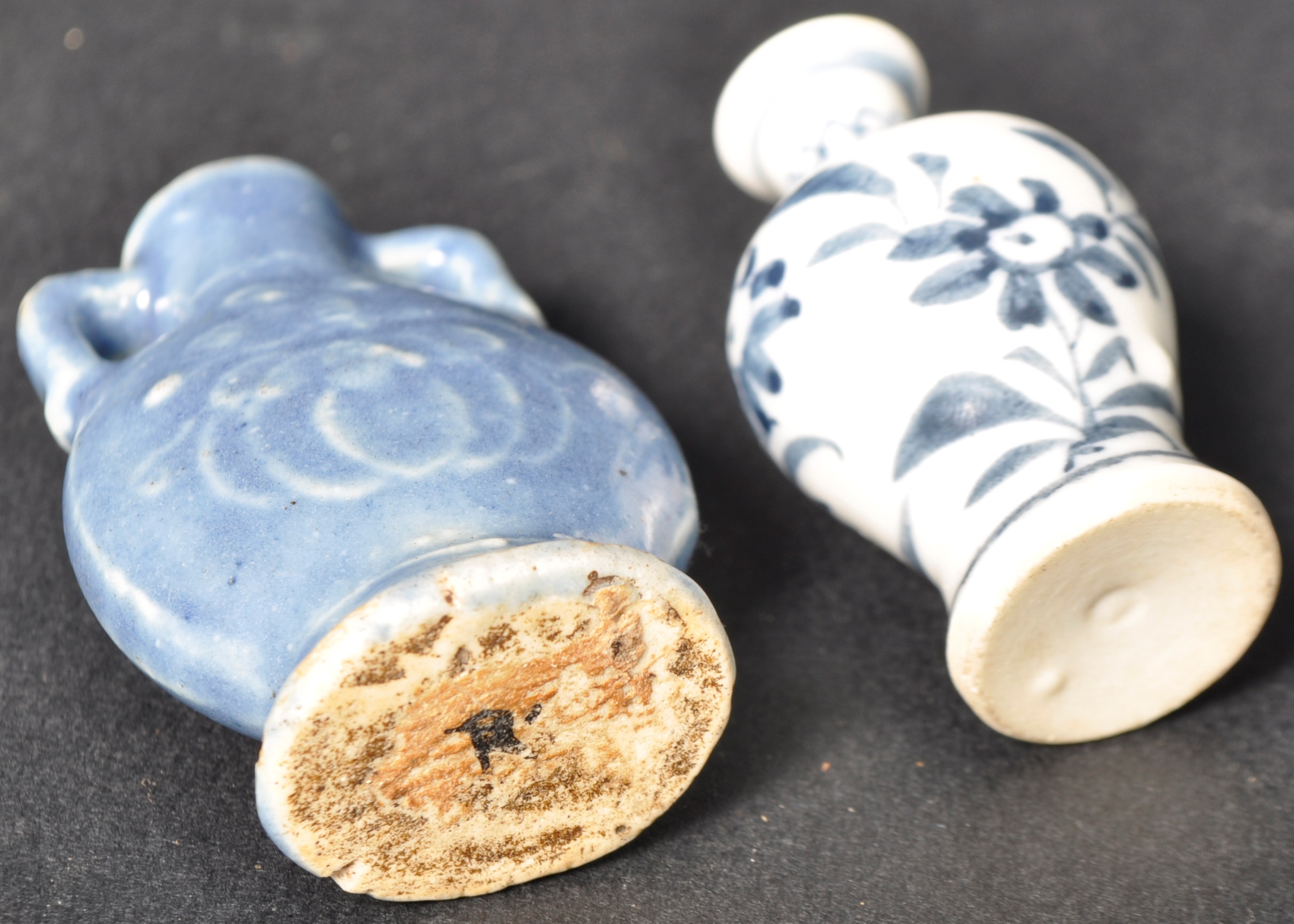 19TH CENTURY CHINESE MONOCHROME BLUE SNUFF BOTTLE - Image 6 of 6