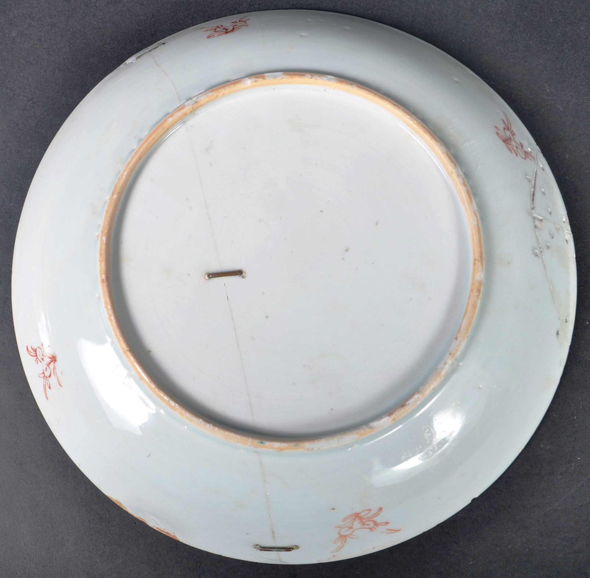 TWO 18TH CENTURY CHINESE QIANLONG PORCELAIN PLATES - Image 11 of 11