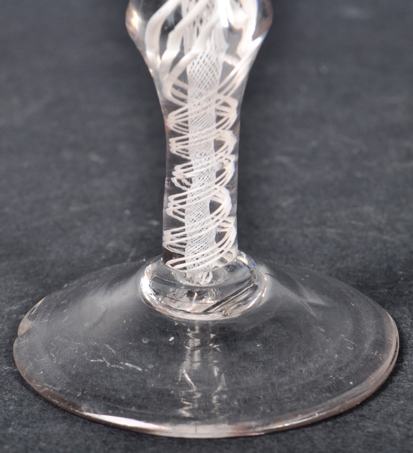18TH CENTURY GEORGE III MULTI SPIRAL AIR TWIST WINE GLASS - Image 4 of 7