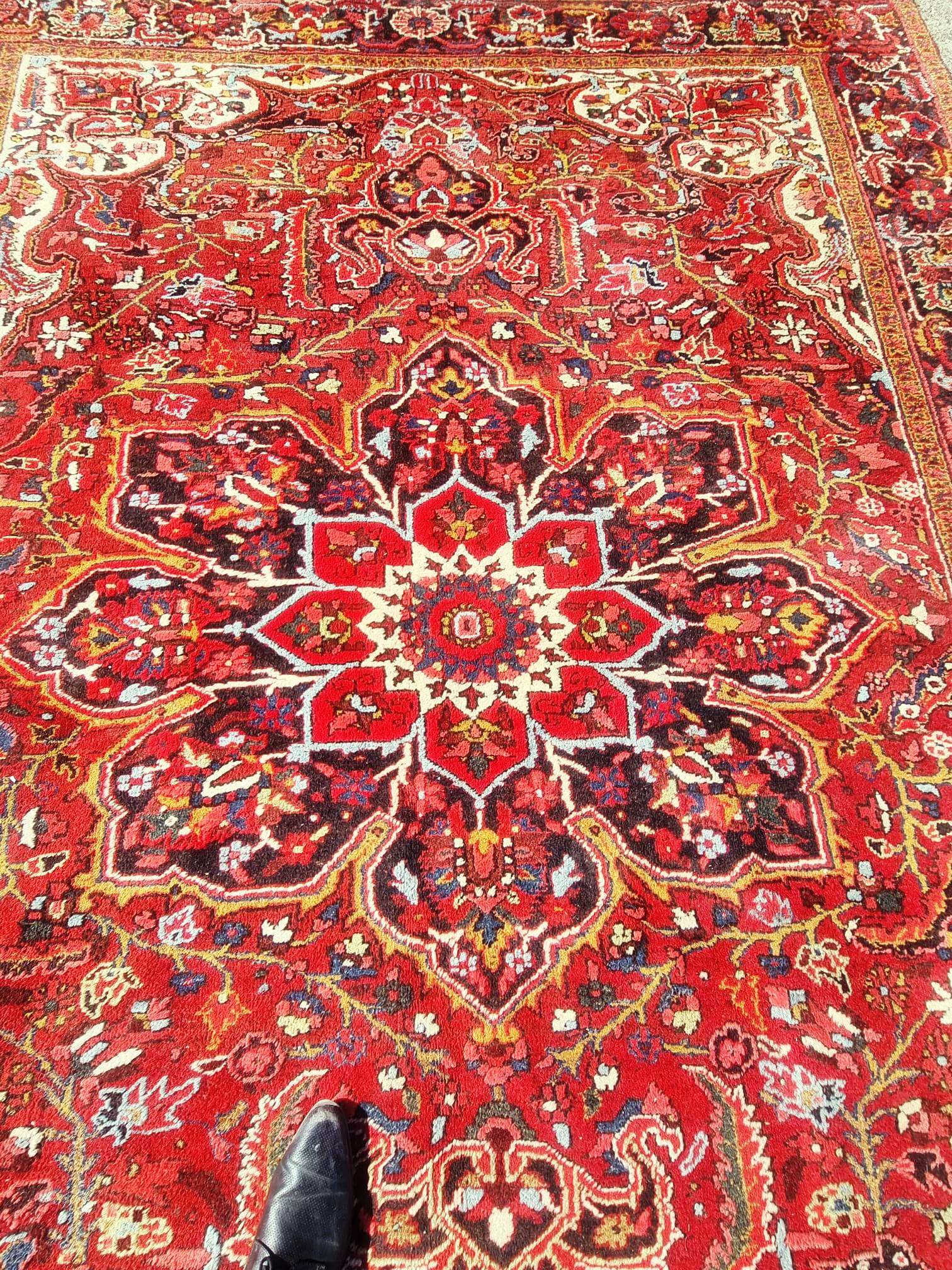 LARGE PERSIAN HERIZ FLOOR CARPET RUG - Image 3 of 6