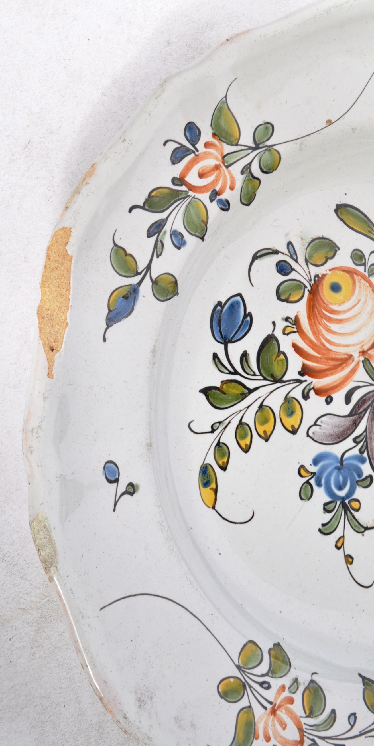 SELECTION OF 18TH / 19TH FRENCH FAIENCE TIN GLAZED PLATES - Image 9 of 9