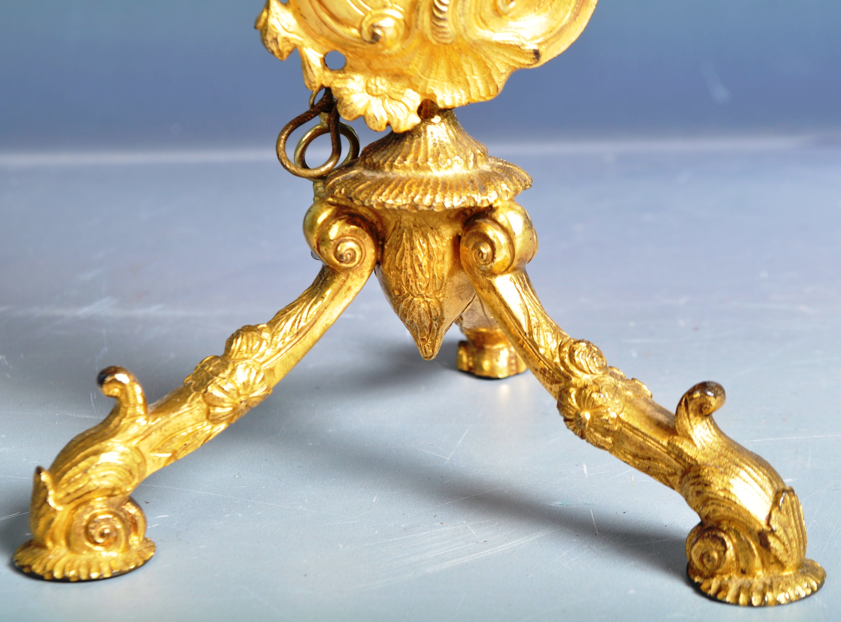 18TH CENTURY GEORGE III ORMOLU BRONZE CLOCK ON STAND - Image 5 of 7