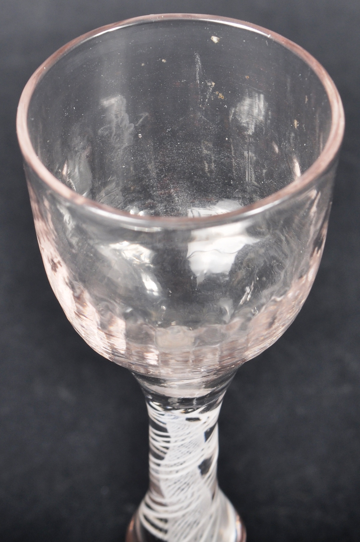 18TH CENTURY GEORGE III MULTI SPIRAL AIR TWIST WINE GLASS - Image 5 of 7