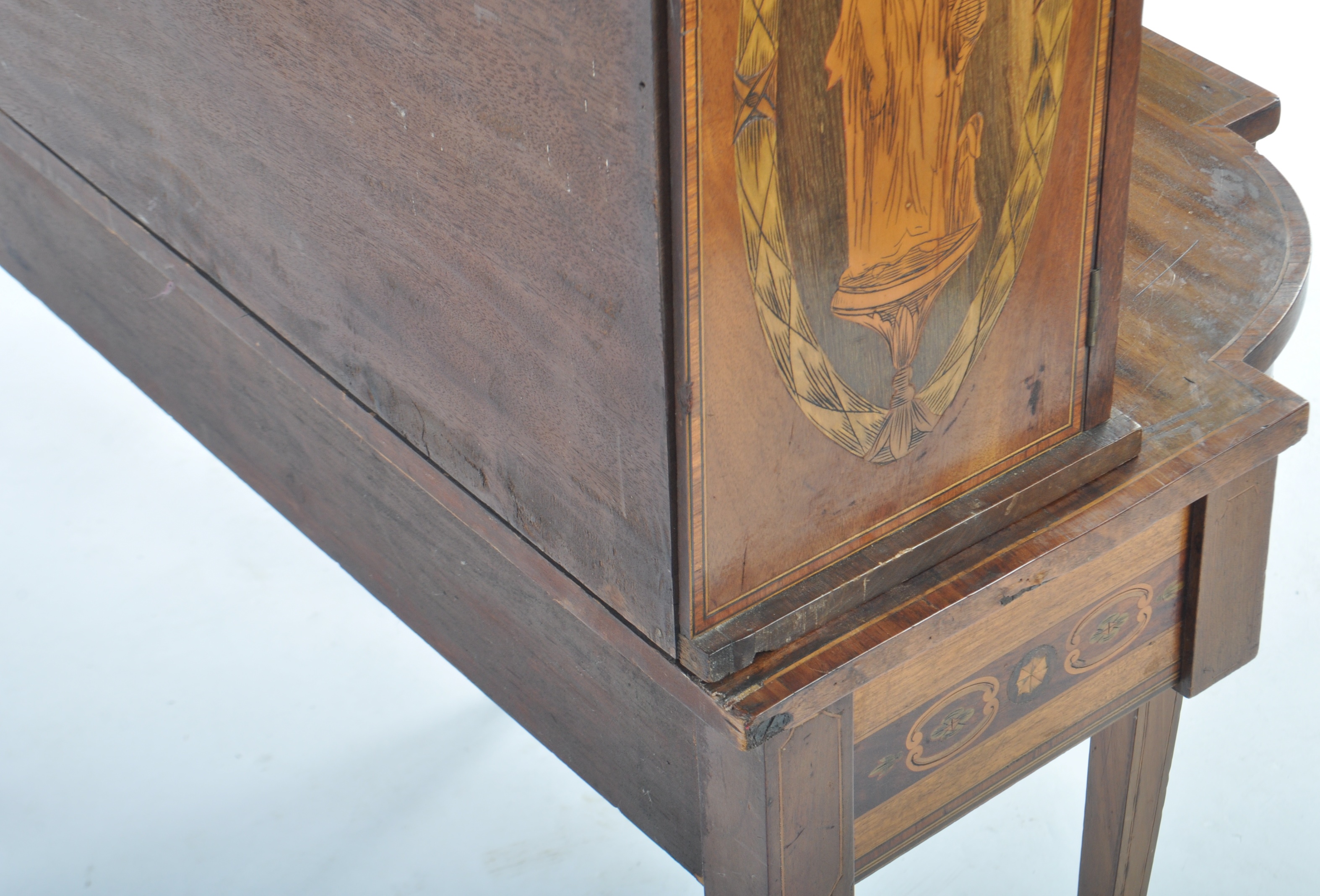 19TH CENTURY ITALIAN MAHOGANY AND INLAID BONHEUR DE JOUR - Image 6 of 7