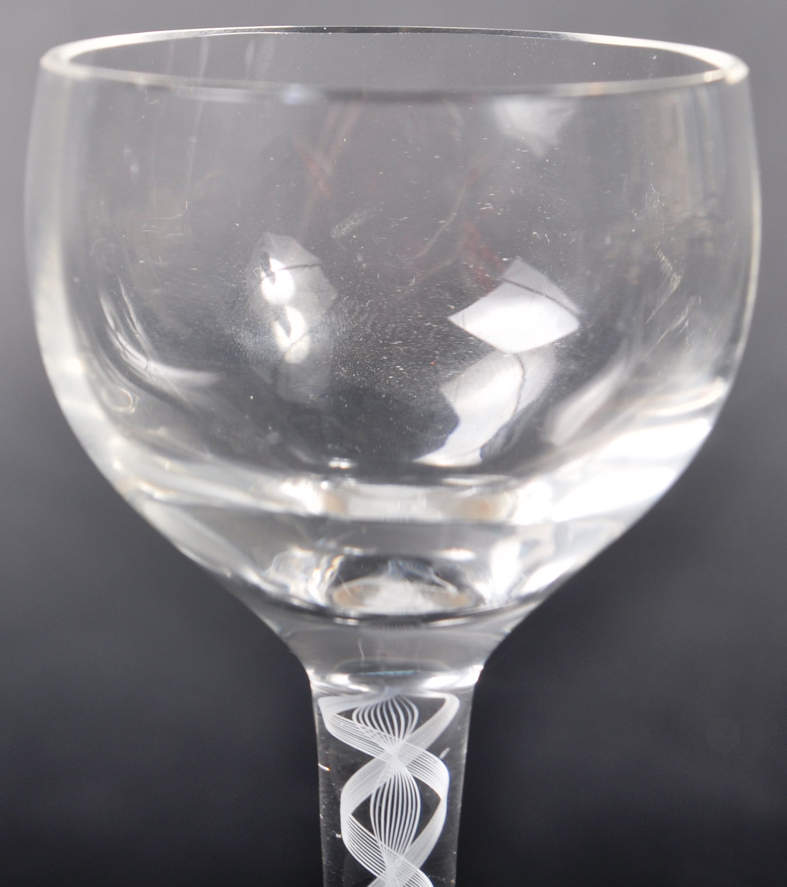 18TH CENTURY DOUBLE AIR TWIST STEM WINE DRINKING GLASS - Image 2 of 6