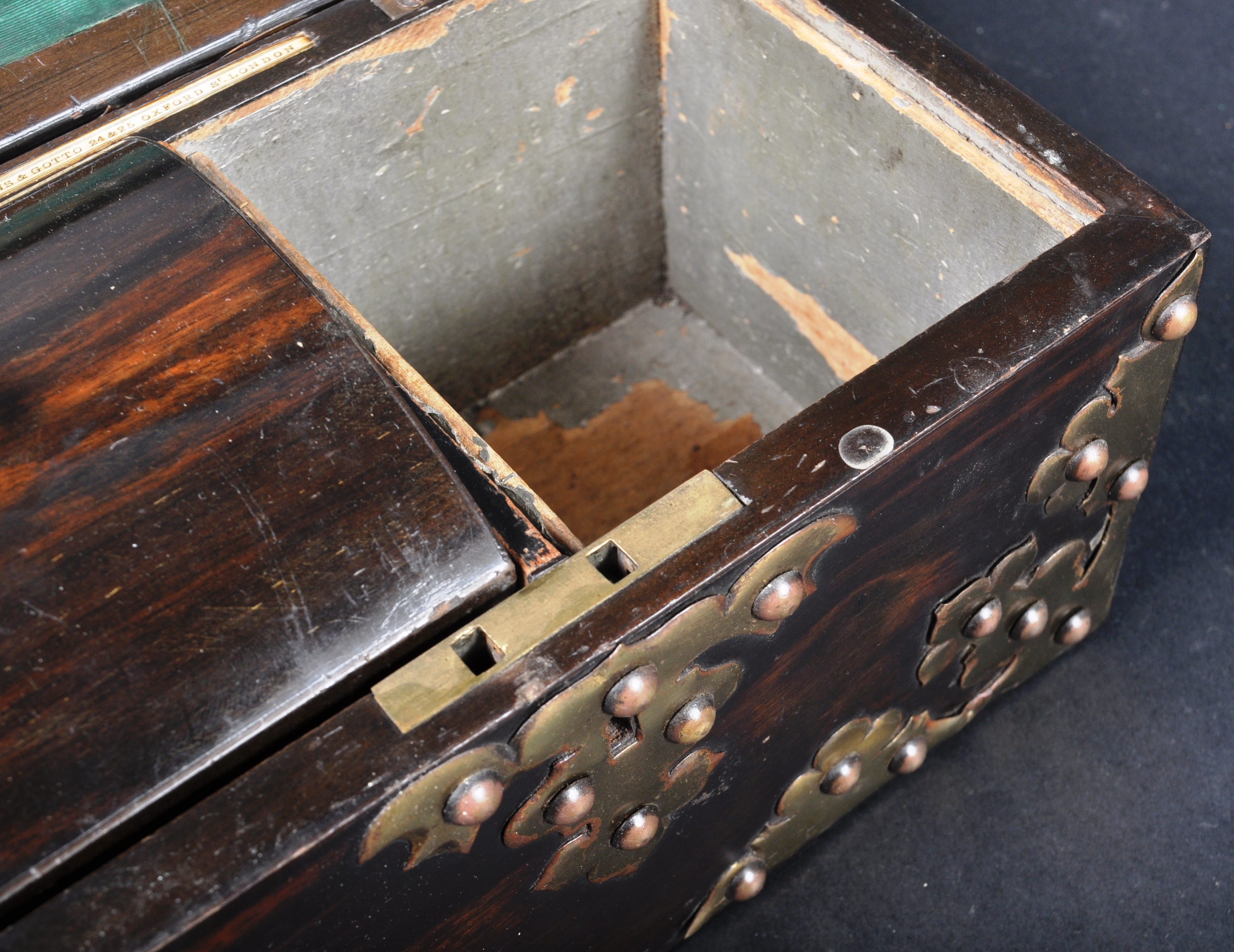 STRIKING COROMANDEL DOMED TEA CADDY WITH BRONZE MOUNTS - Image 4 of 9