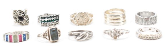 COLLECTION OF SILVER & WHITE METAL RINGS