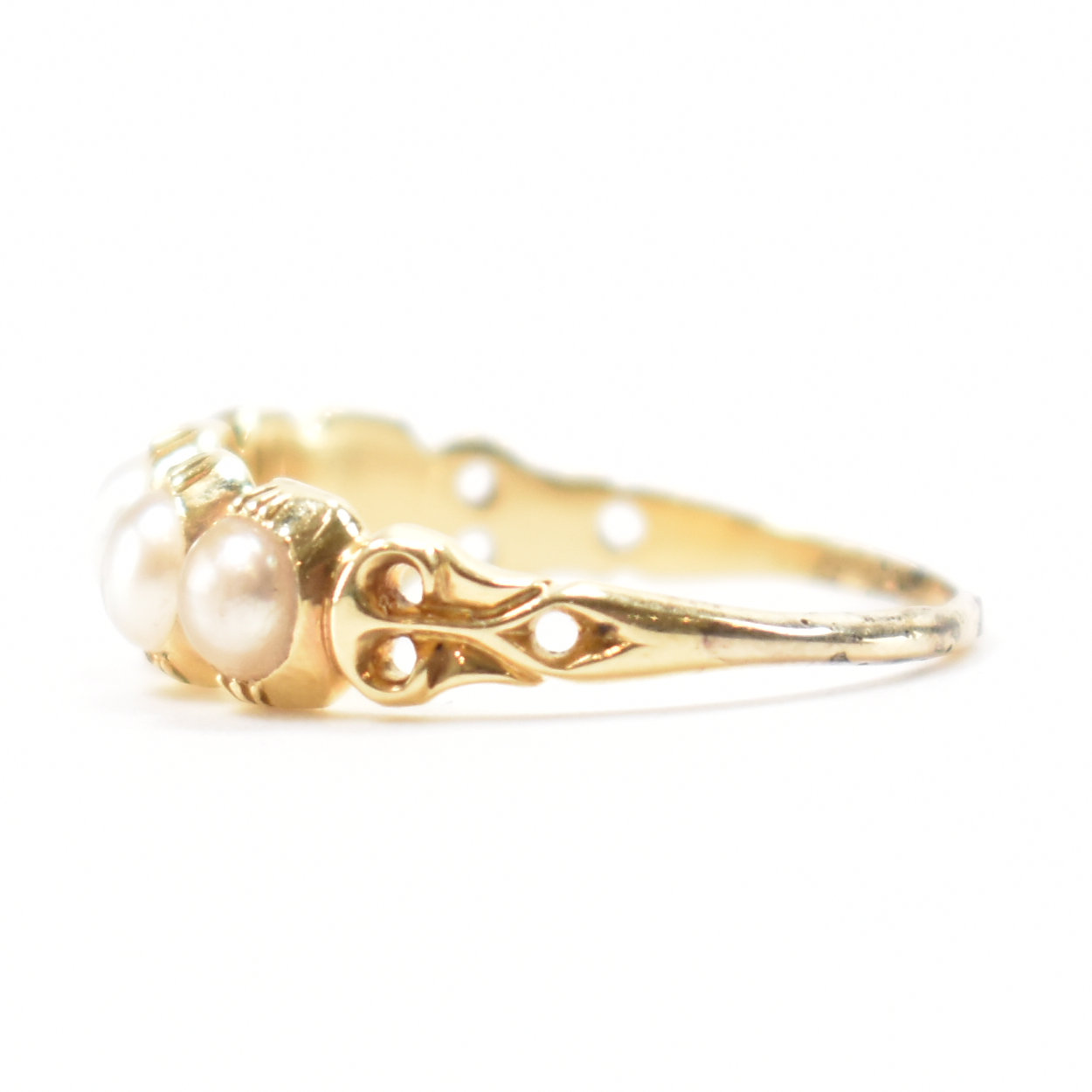 VICTORIAN GOLD FIVE STONE PEARL RING - Image 2 of 6