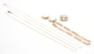 A COLLECTION OF 9CT GOLD JEWELLERY