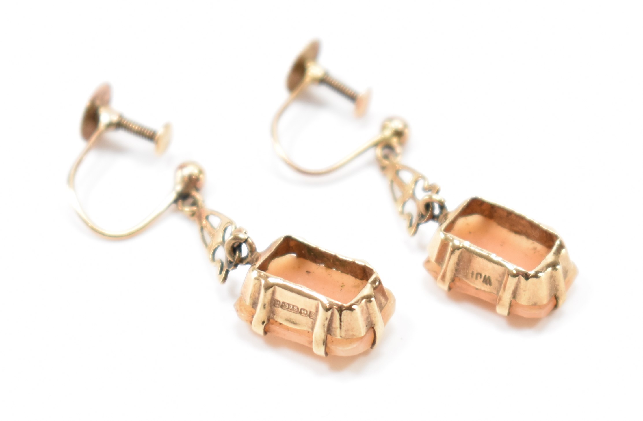 PAIR OF GOLD CAMEO DROP EARRINGS - Image 2 of 4