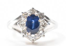 HALLMARKED 18CT GOLD SAPPHIRE & DIAMOND CLUSTER RING