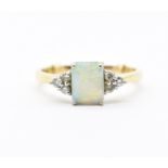 HALLMARKED 18CT GOLD OPAL & DIAMOND RING