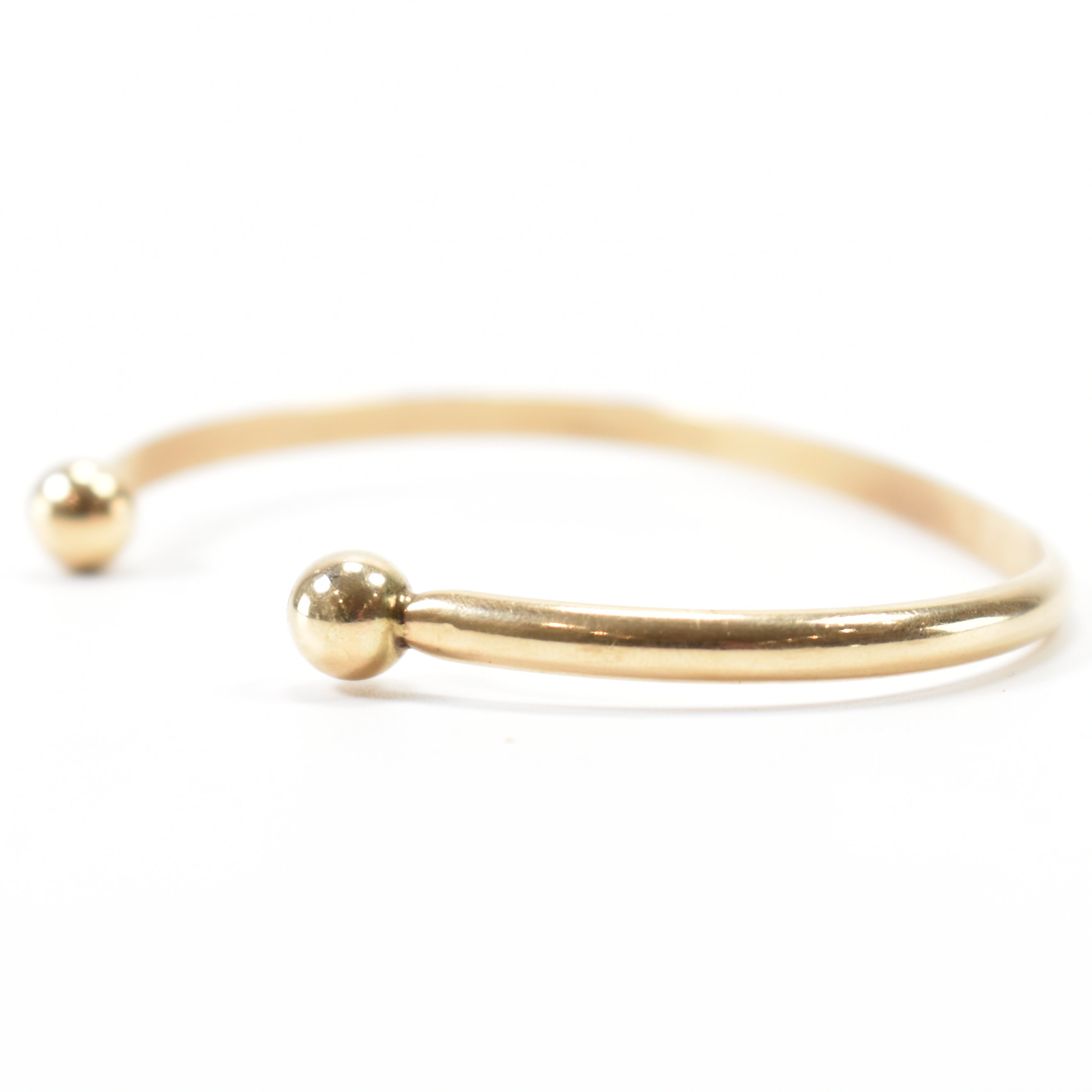 HALLMARKED 9CT GOLD TORQUE BANGLE BRACELET - Image 5 of 7