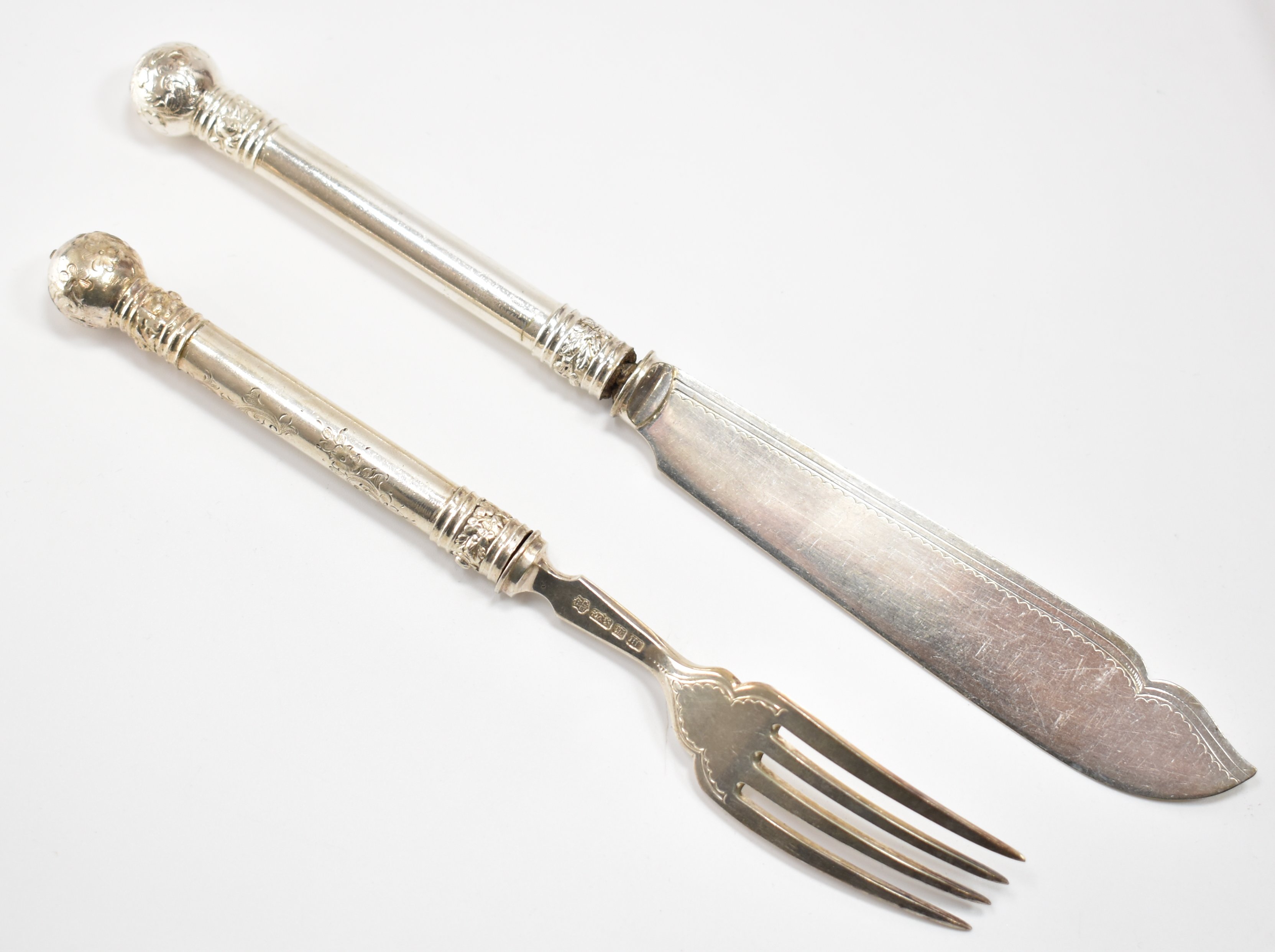 TWO VICTORIAN CUTLERY CANTEENS & FISH SET - Image 12 of 17
