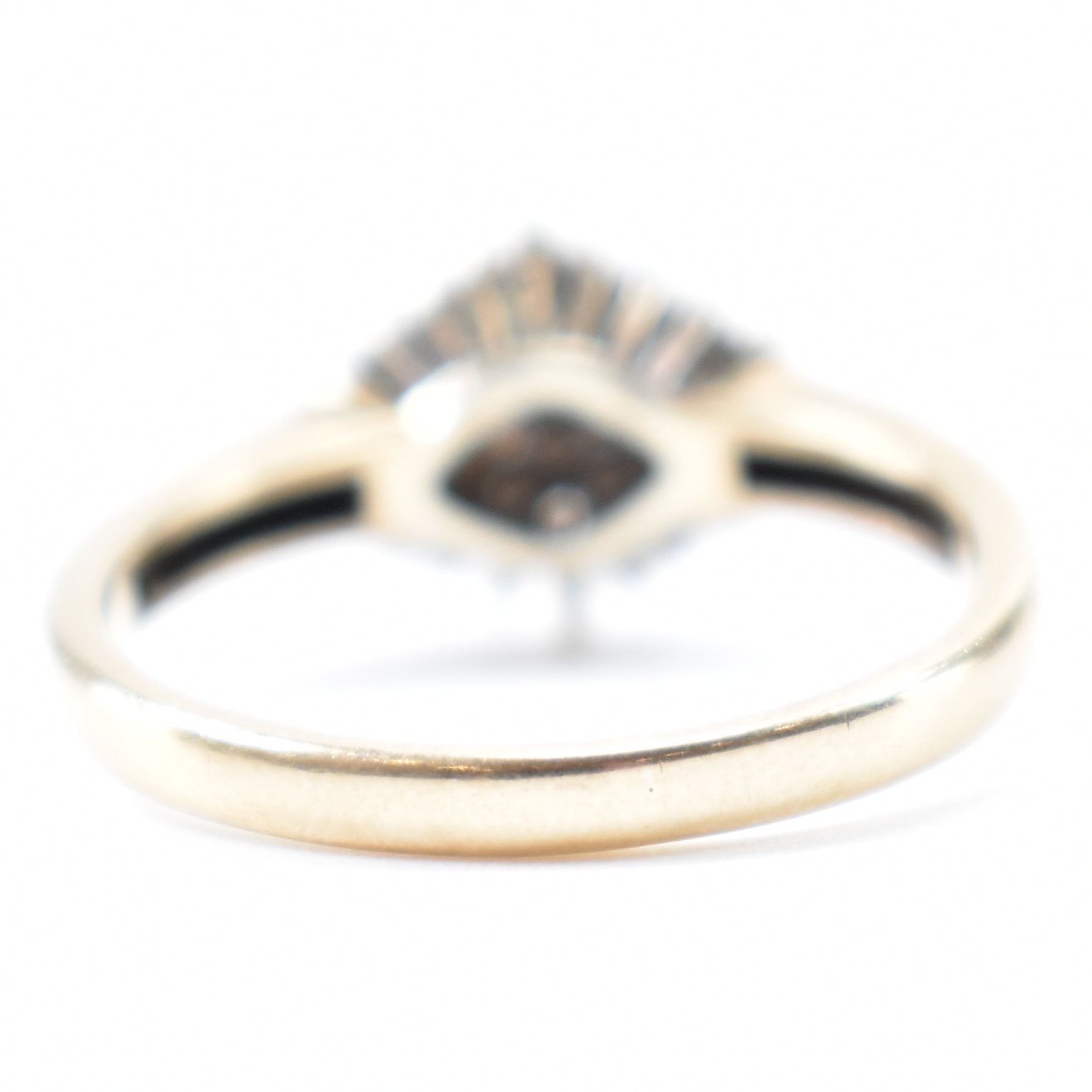 HALLMARKED 9CT GOLD & DIAMOND CLUSTER RING - Image 4 of 9