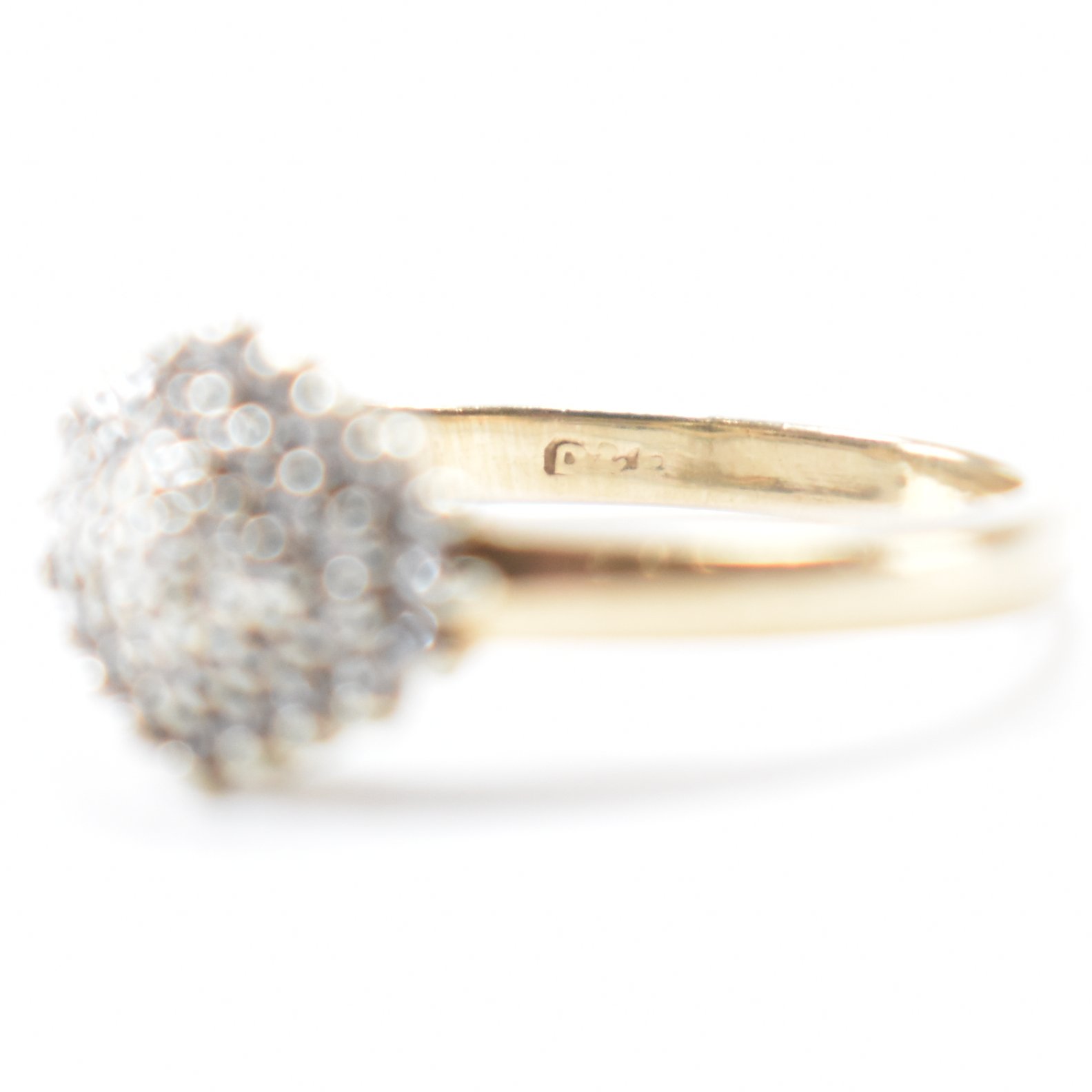 HALLMARKED 9CT GOLD & DIAMOND CLUSTER RING - Image 7 of 9