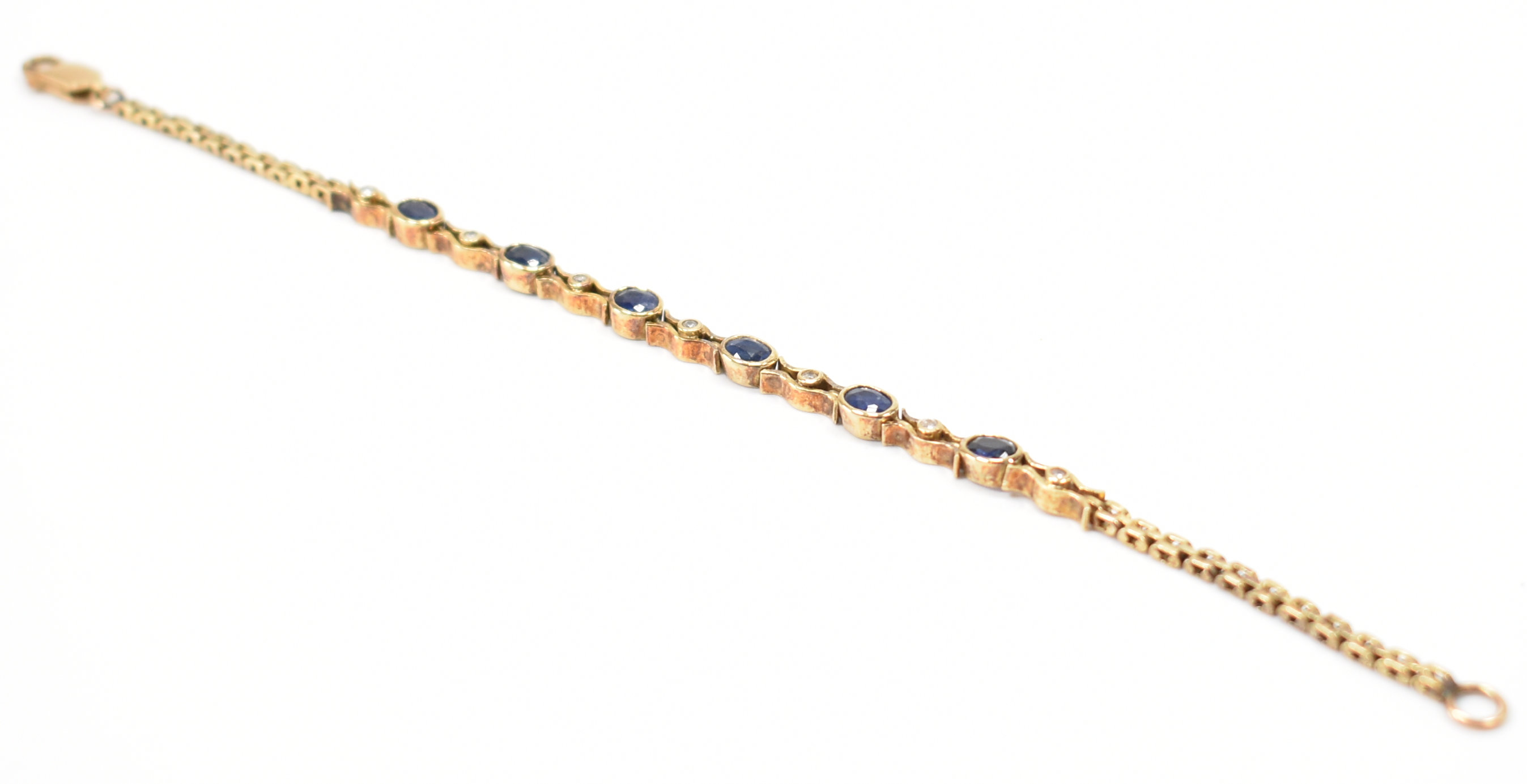 GOLD SAPPHIRE & DIAMOND BRACELET - Image 3 of 4