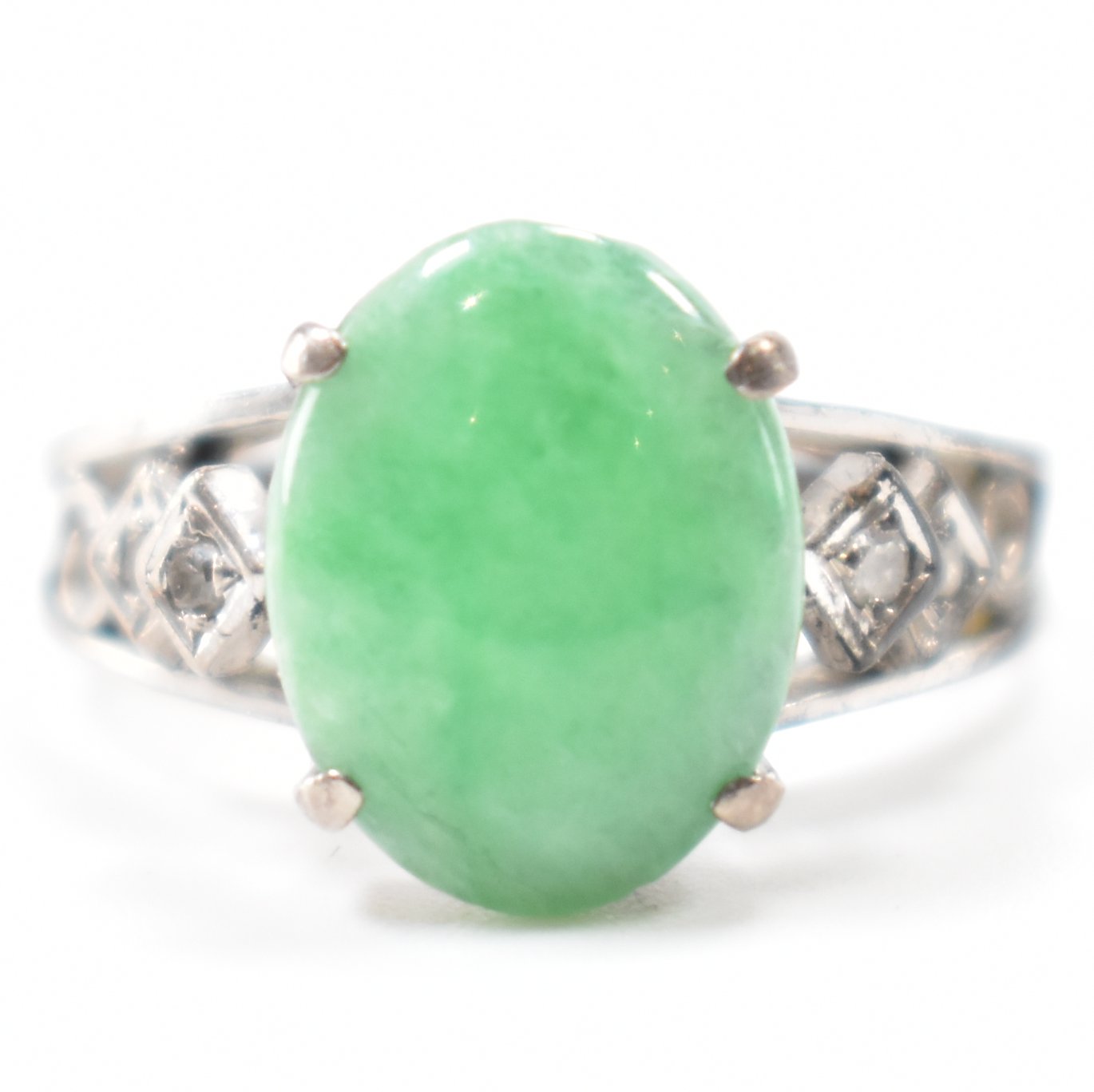 WHITE GOLD JADE & DIAMOND RING