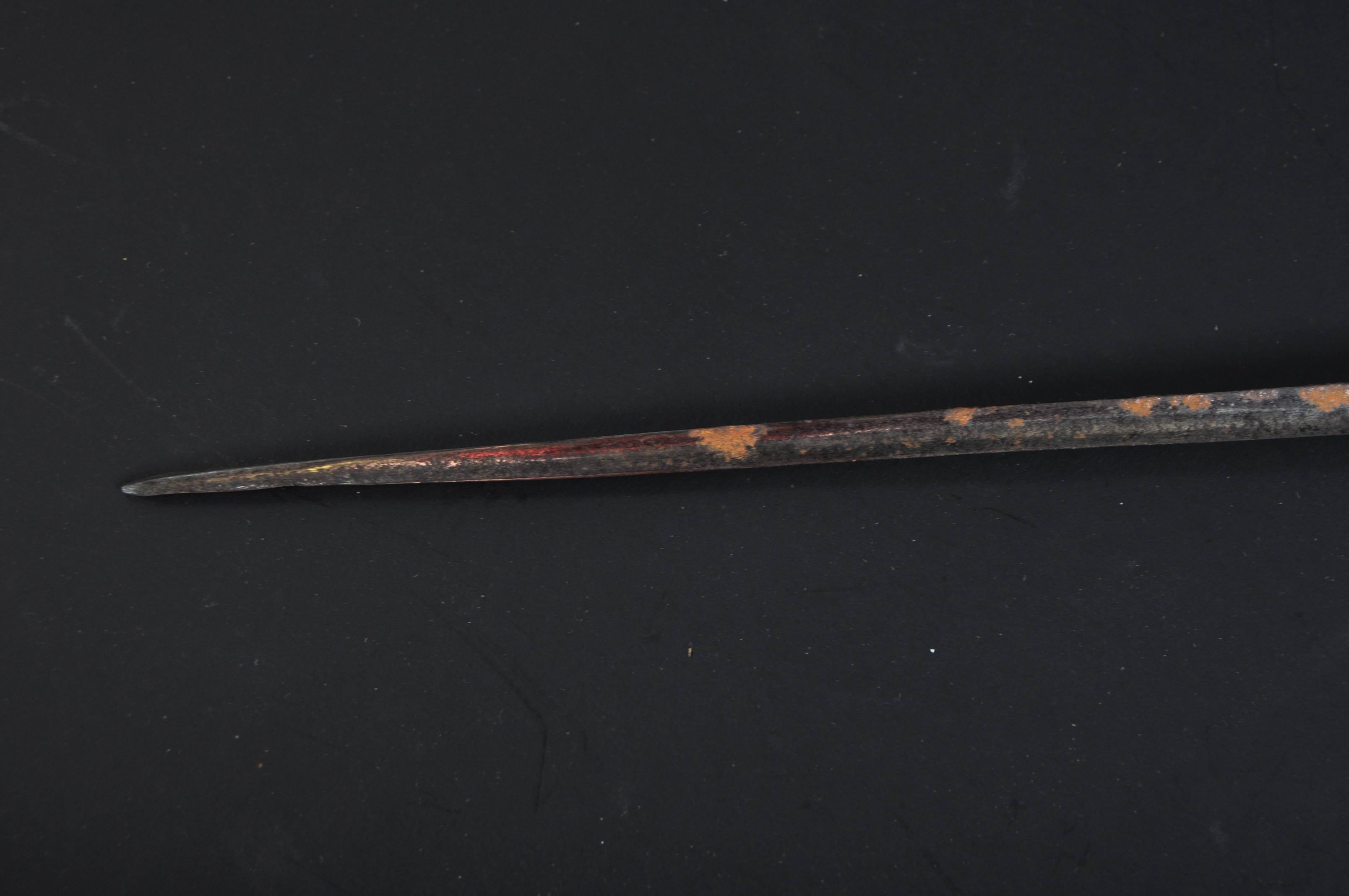 18TH CENTURY EUROPEAN SHORT SWORD - Image 5 of 9