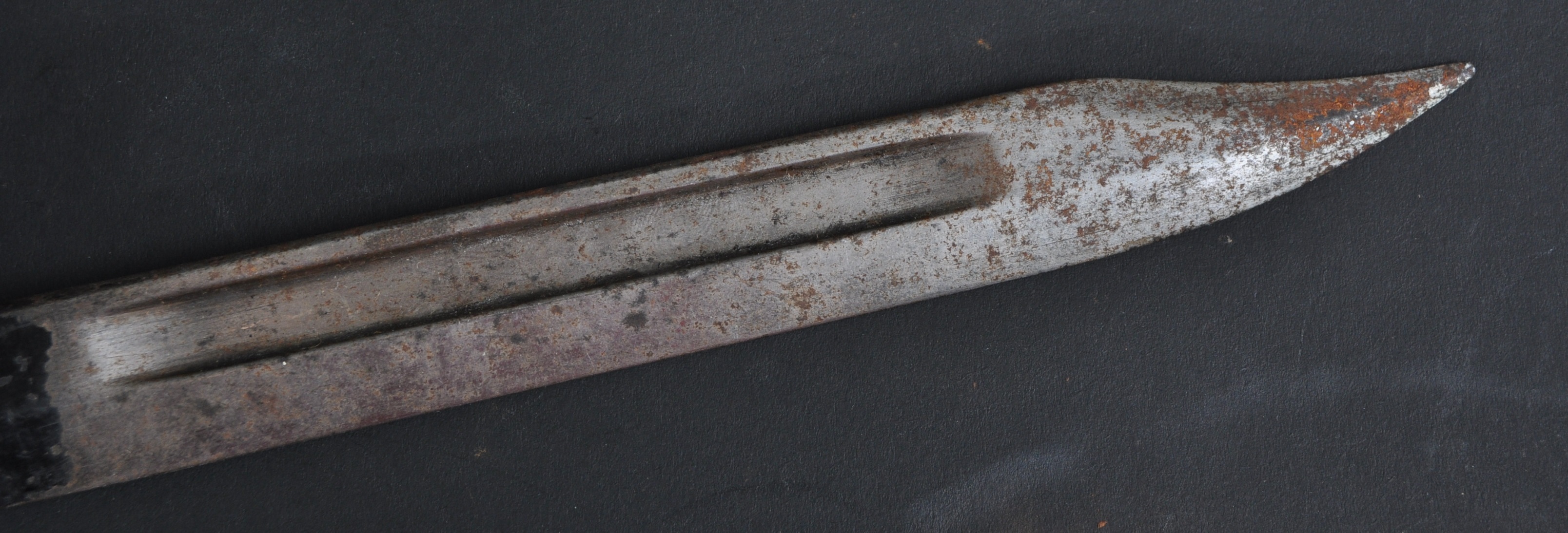 TWO POST WAR BRITISH MILITARY LEE ENFIELD RIFLE SOCKET BAYONETS - Image 7 of 8