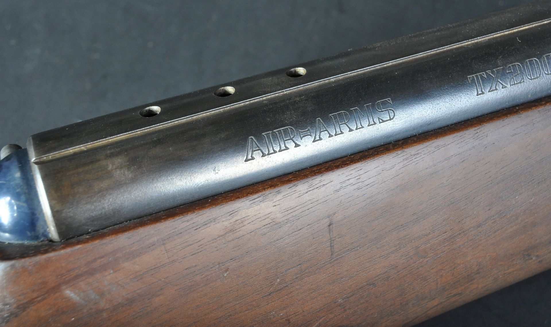 AIR-ARMS TX200 .22 CALIBRE UNDER-ARM AIR RIFLE WITH CASE - Image 6 of 9